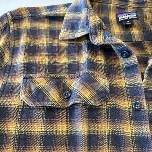 Patagonia Plaid Shirt Men's Medium